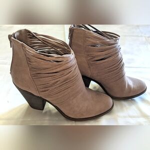 Fergalicious by Fergie Women's Wicket Block Heel Ankle Boots Sz 10M Strappy Boho